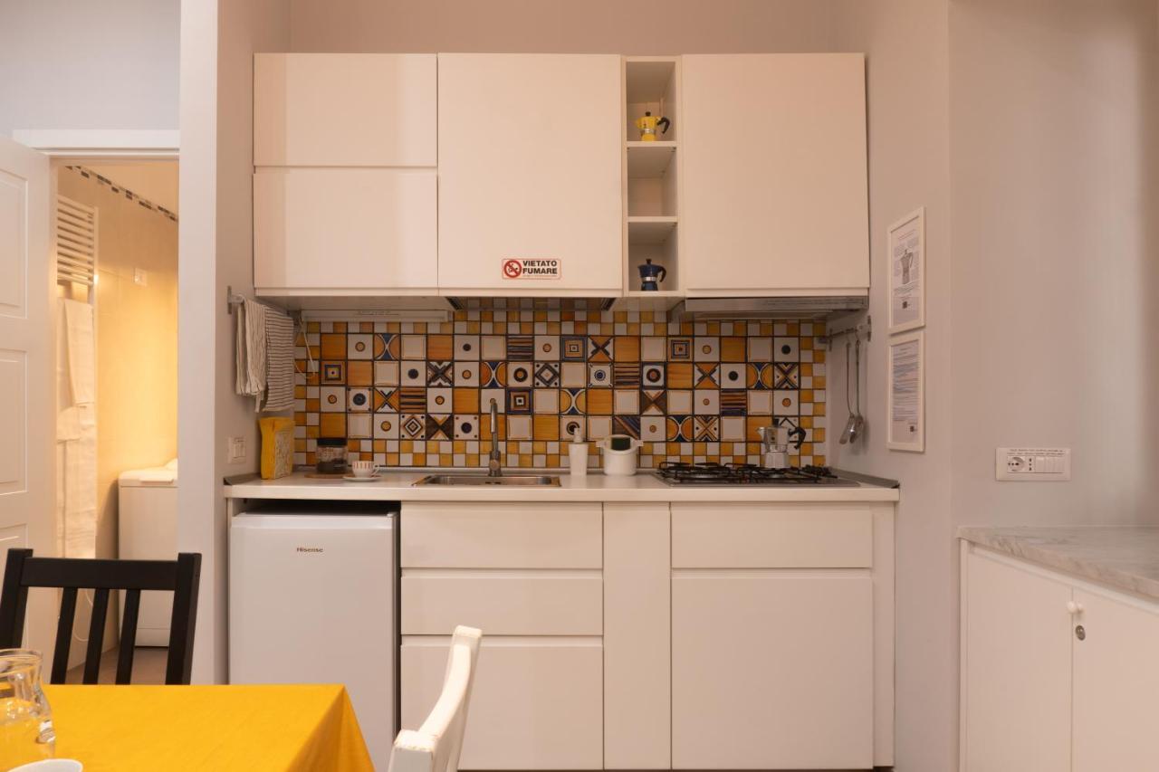 Casa Amato_2_Regina Giovanna Наполи Екстериор снимка